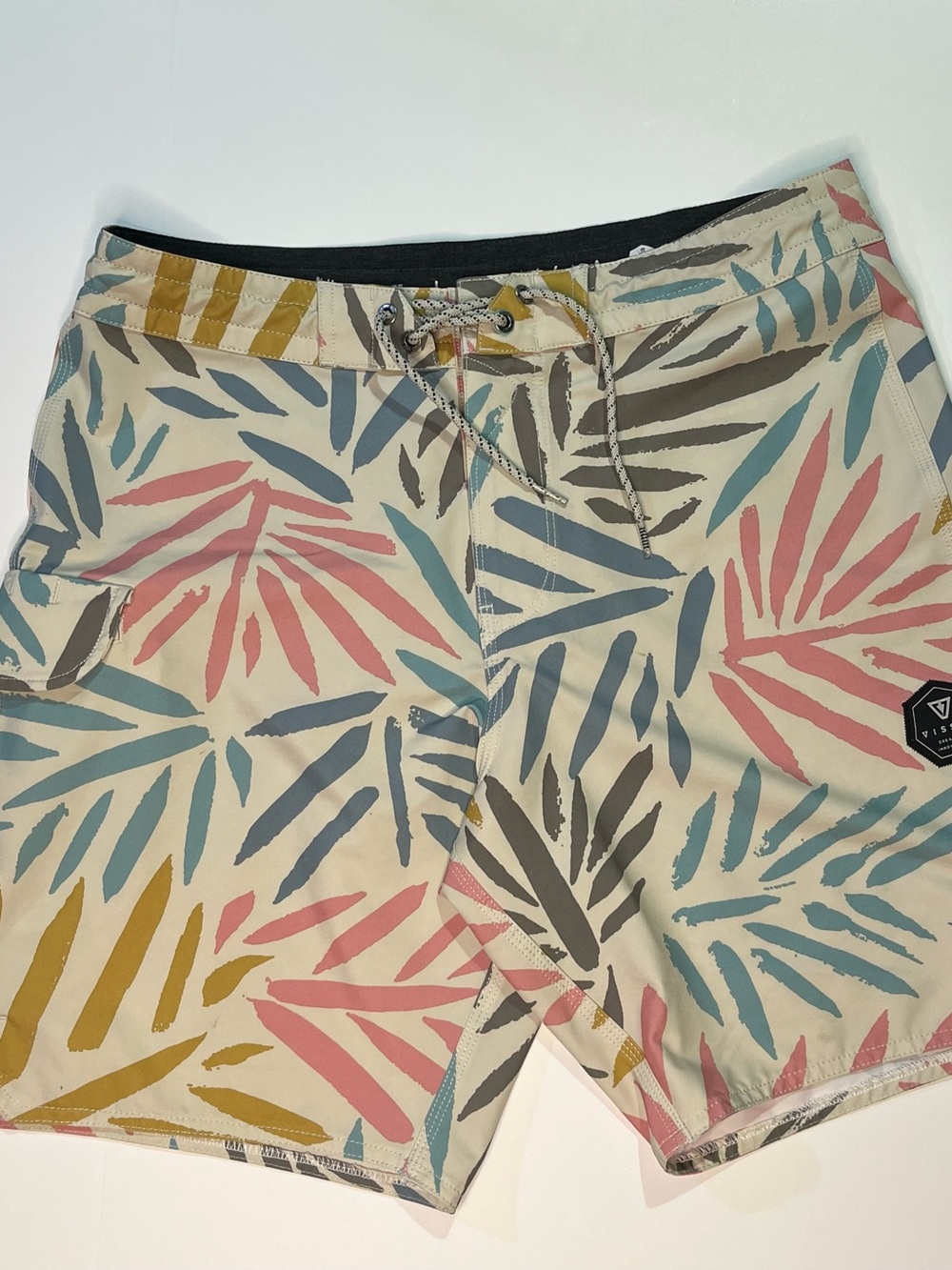 Vissla Kole Kole Boardshort, 8" Inseam, Tropical Leaf, Sz 32